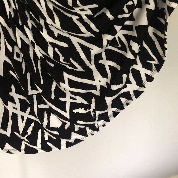 Premise Black & White Print Capped Sleeve Size Small Top - Picture 8 of 8